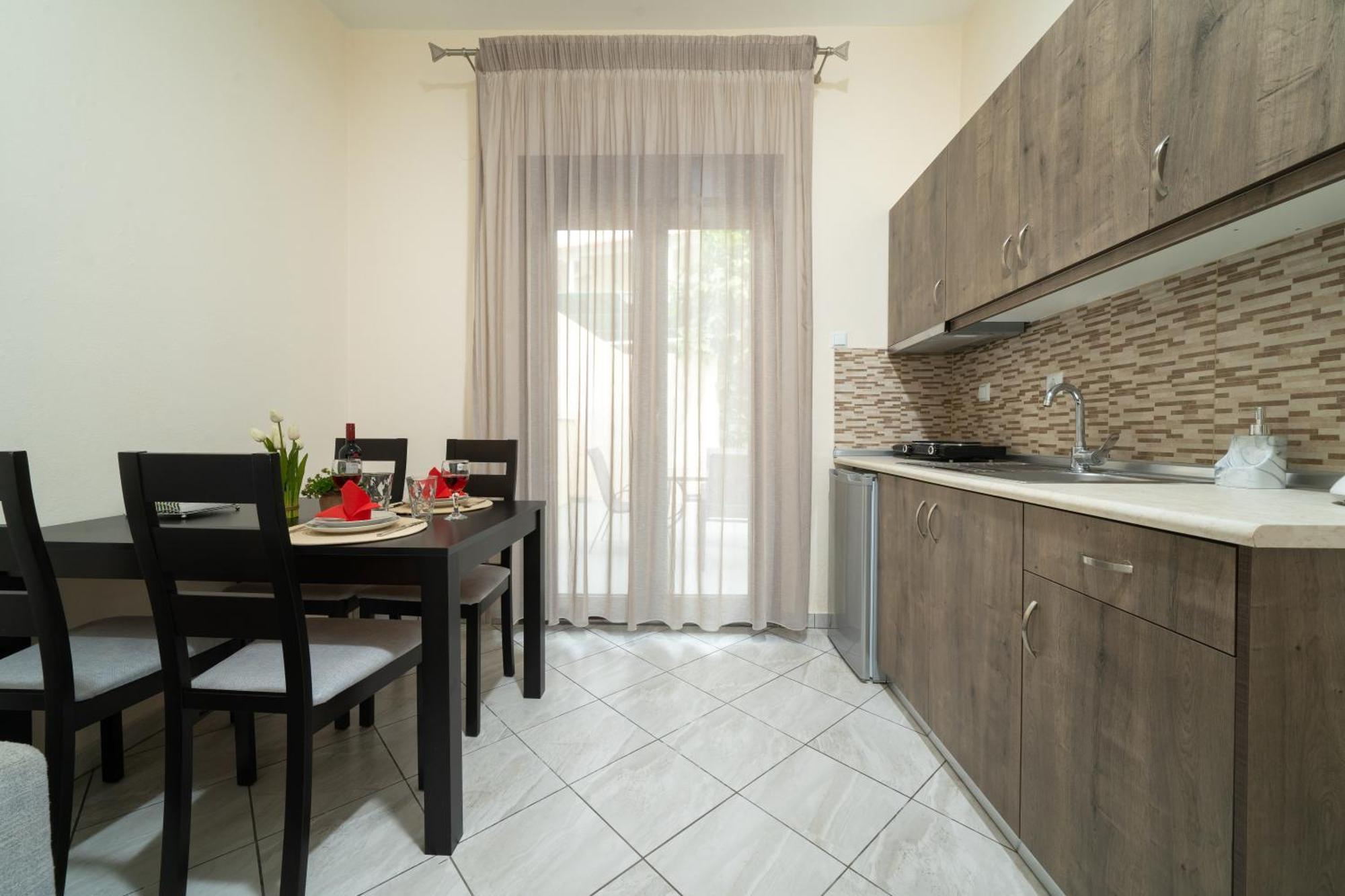 Maria Dina Apartments 1 Potos Bagian luar foto